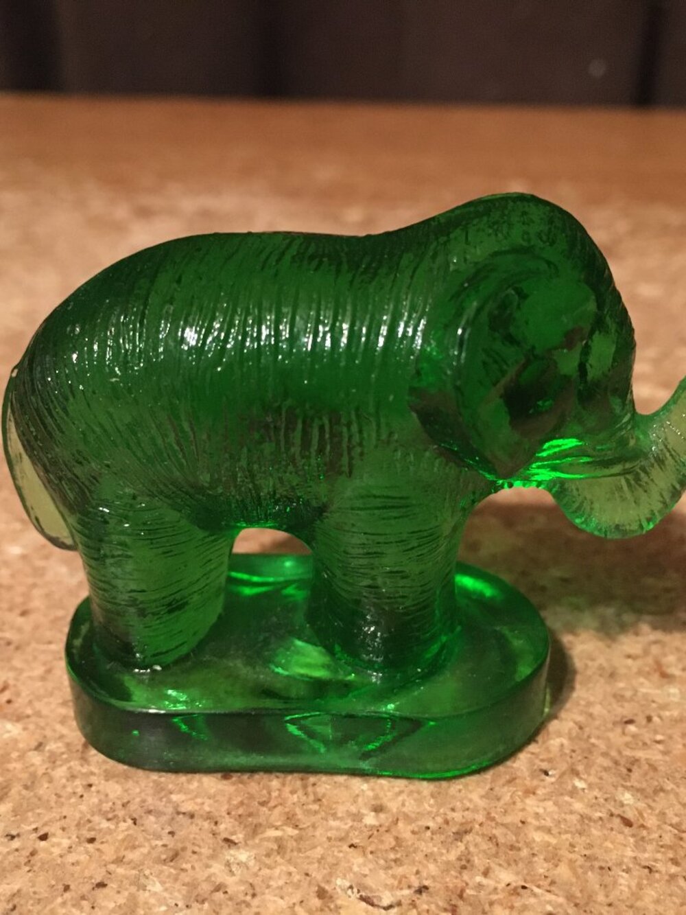 VINTAGE 80S MOSSER GREEN ART GLASS TRUNK UP ELEPHANT LUCKY FIGURINE